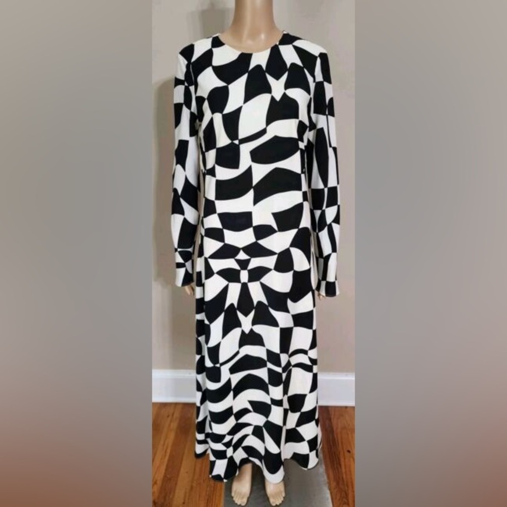 Lucy Paris Black and White Sheath Dress with Long Sleeves